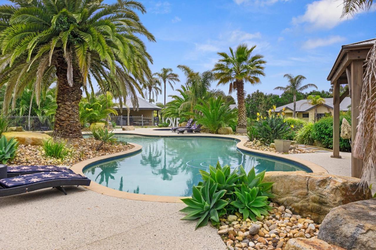 Island Cove Villas カウズ エクステリア 写真