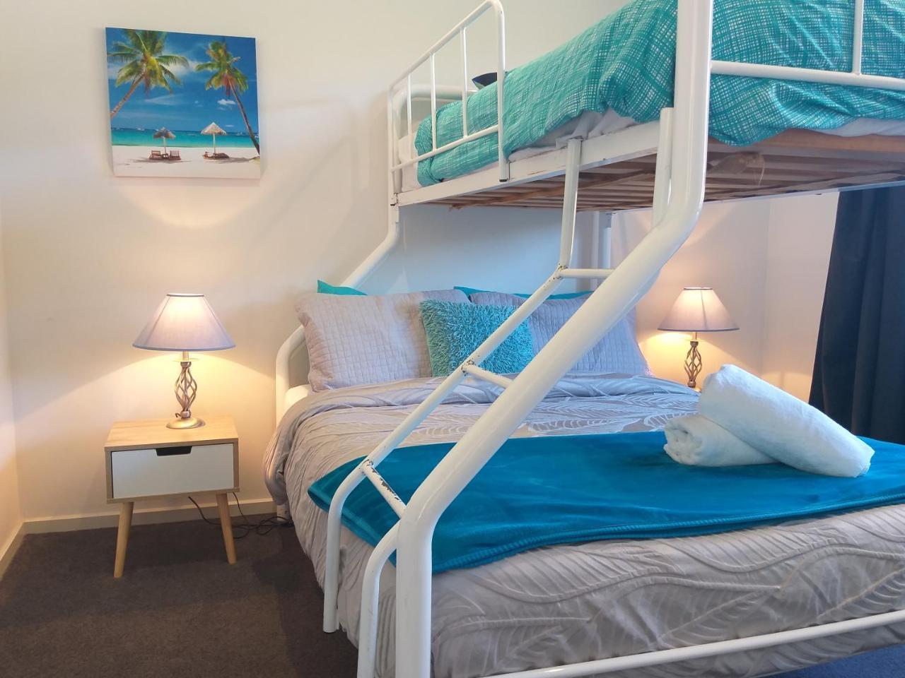Island Cove Villas カウズ エクステリア 写真
